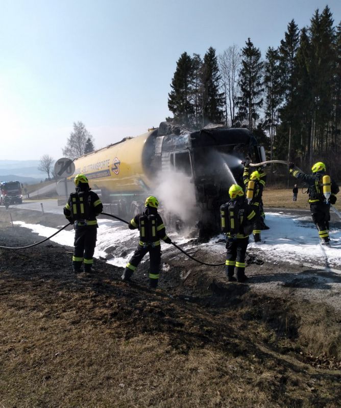 бывают в жизни огорчения