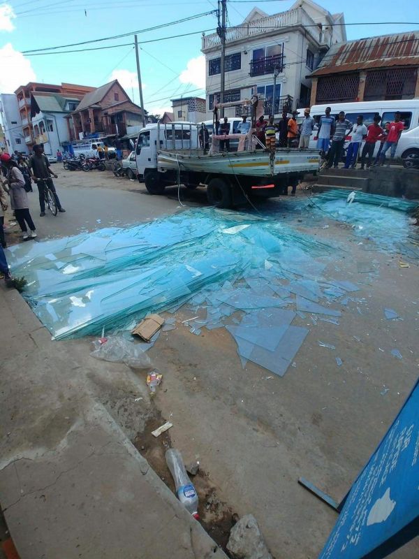 бывают в жизни огорчения