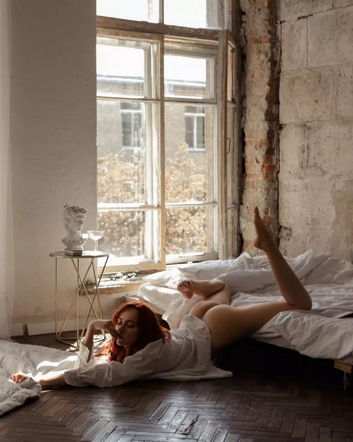 рыжая девушка красотка