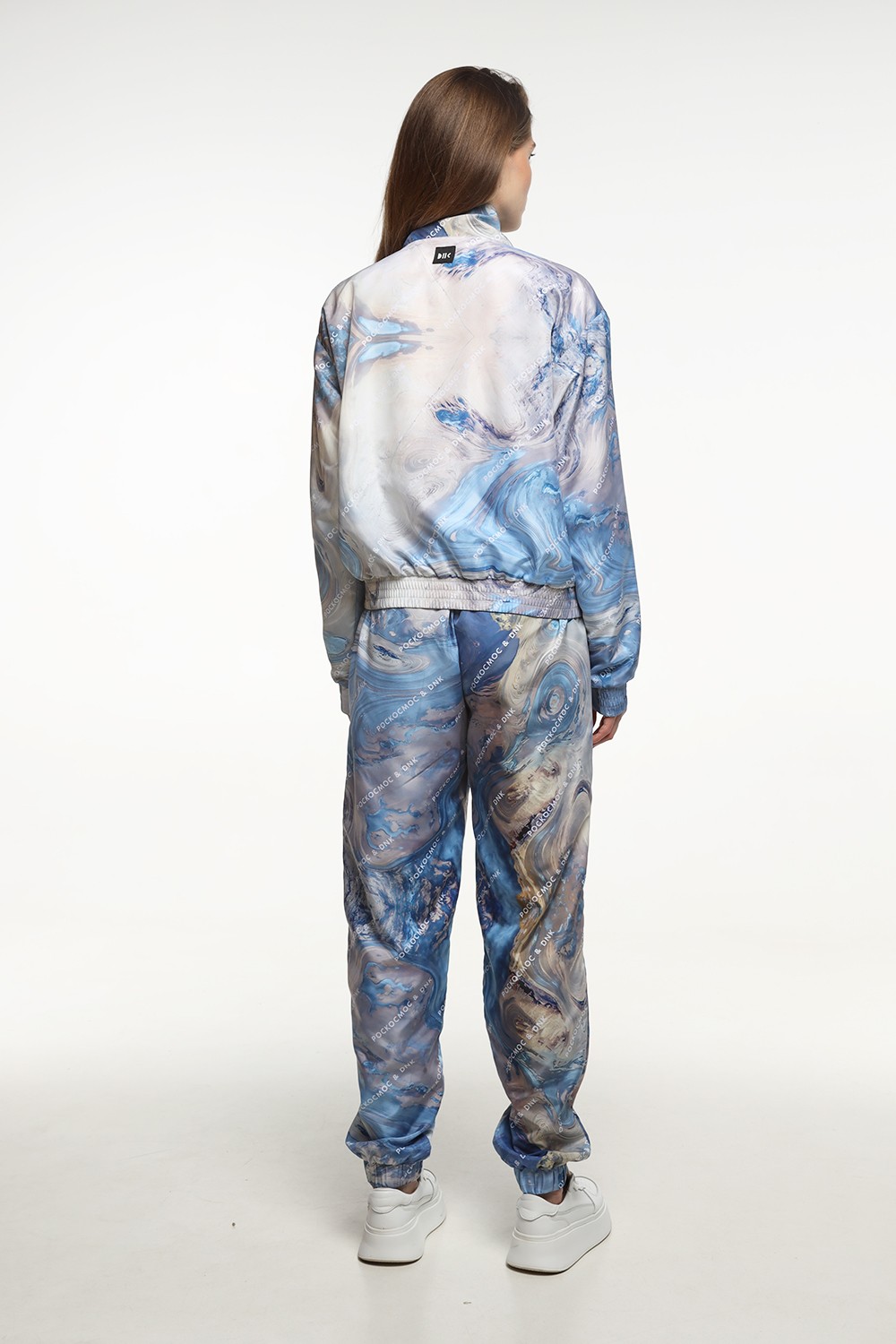 модная одежда от DNK и Роскосмоса