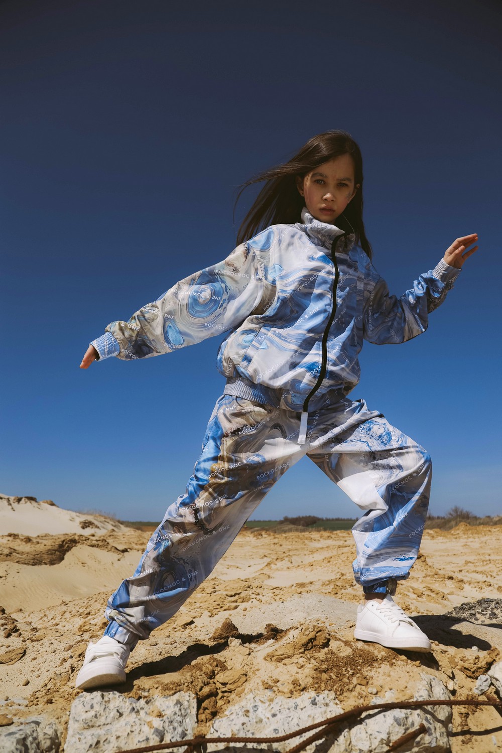 модная одежда от DNK и Роскосмоса