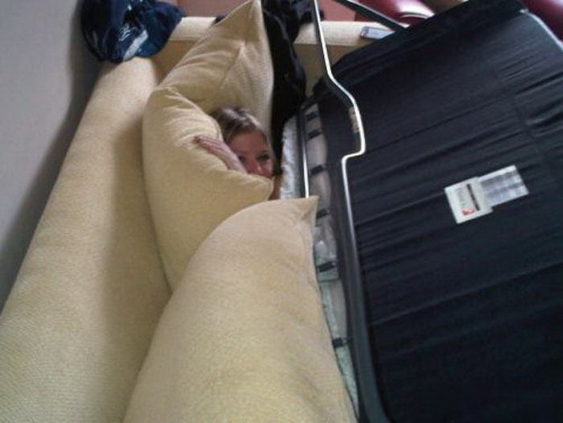 Фото приколы с Девушками в неловкой ситуации