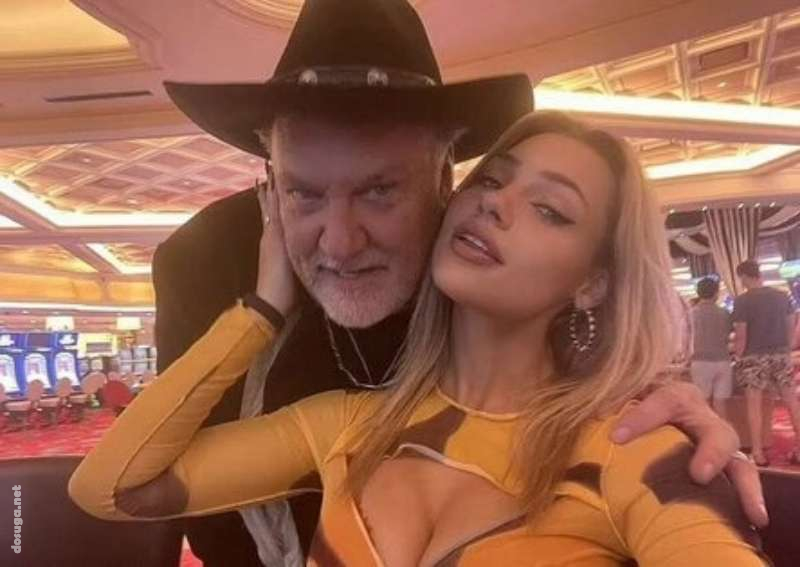 Молодая модель закрутила роман с игроком в блэкджек на 40 лет старше себя