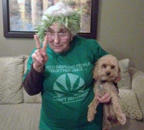 Смешная бабулька