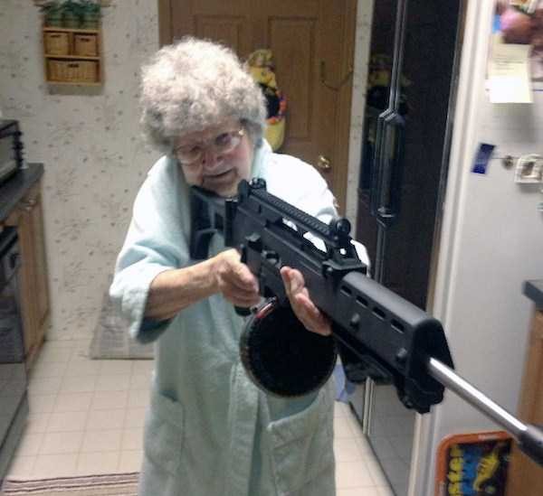 Смешная бабулька