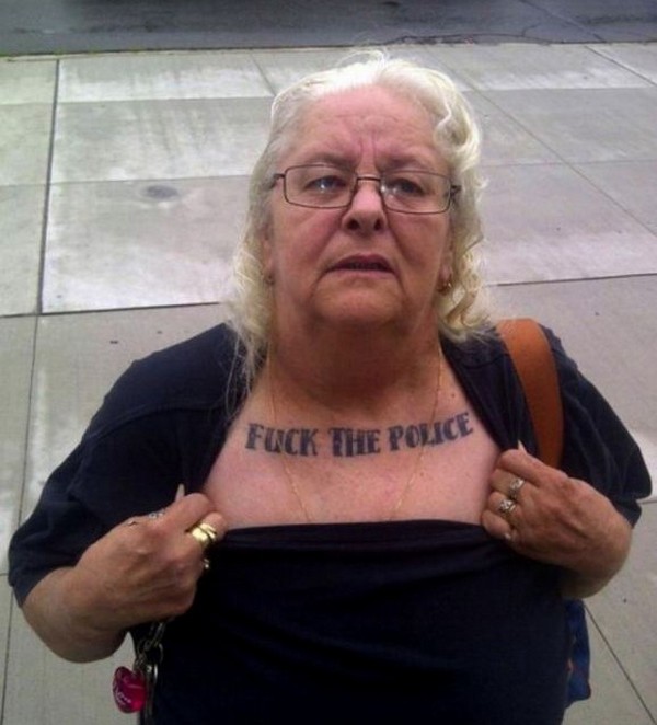 Смешная бабулька