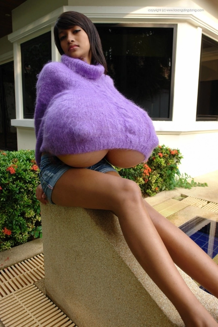 Девушка с самой Большой грудью в Мире