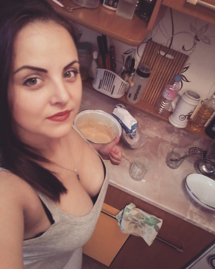 Большой бюст у девушки