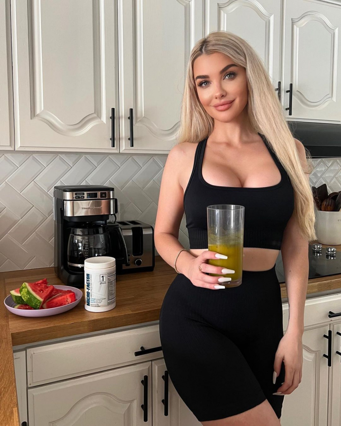 Эмили Сирс (Emily Sears)