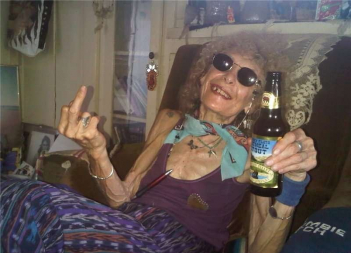 Смешная бабулька