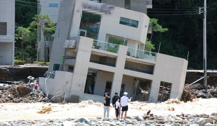 Ужасный Тайфун "Хиннамнор" набедокурил в Южной Корее