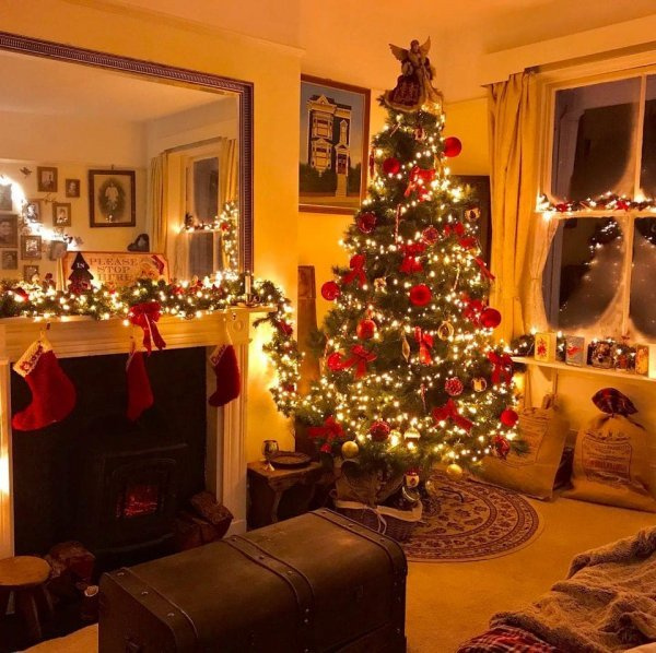 Крутые Украшения домов к Новогодним праздникам