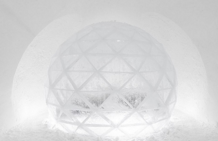 Шведский отель Icehotel