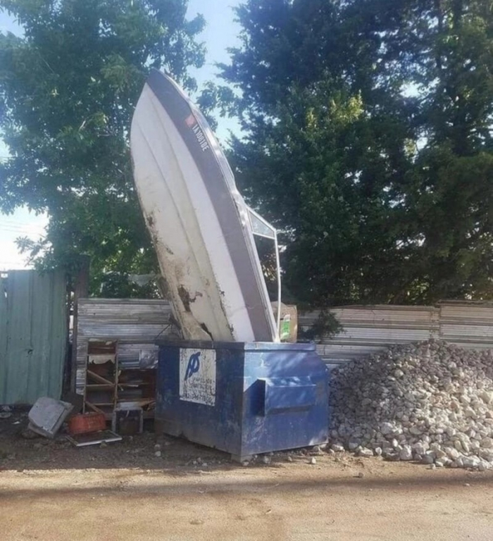 Добрый юмор на тему ненужных вещей