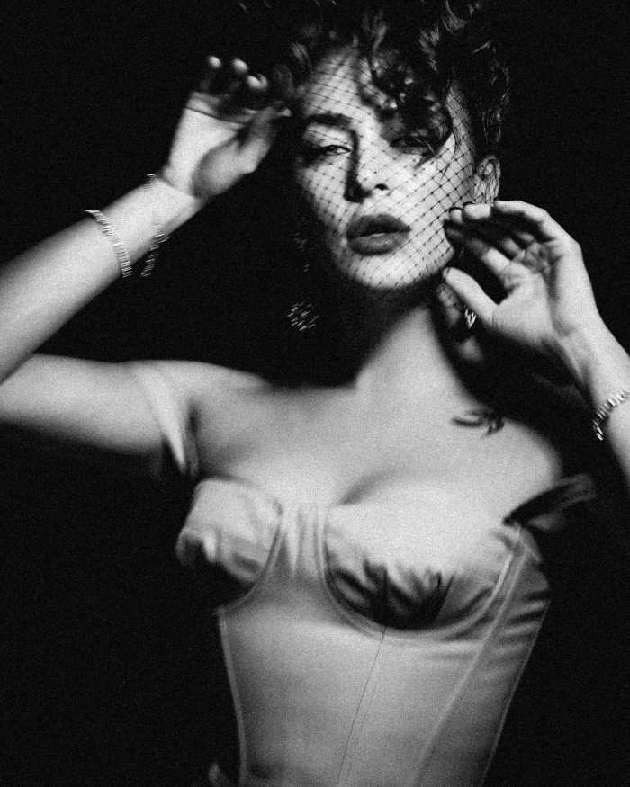 Аглая Тарасова - Горячие фото