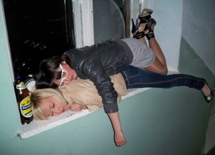 Пьяные девушки - смешные картинки