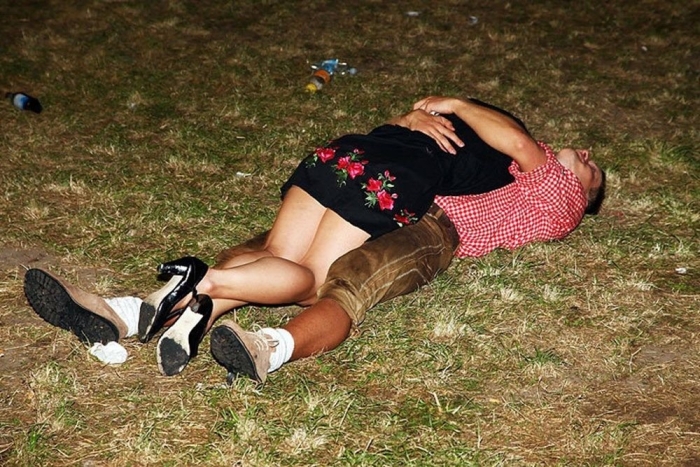 Пьяные девушки - смешные картинки