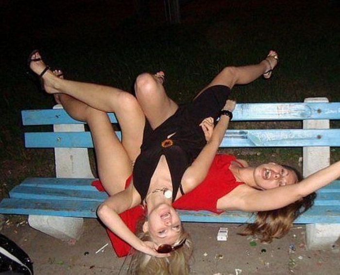 Пьяные девушки - смешные картинки