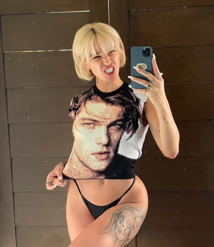 Горячие фото Ивлеевой Насти