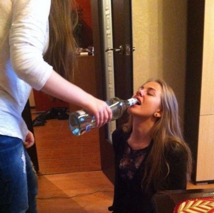 Вписка с пьяными девушками