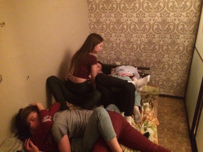 Вписка с пьяными девушками