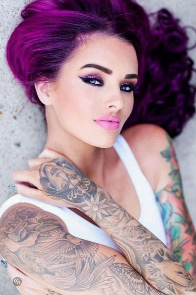 Невероятно красивые девушки-неформалки