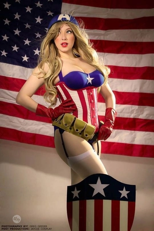 Эротический косплей в стиле хентай