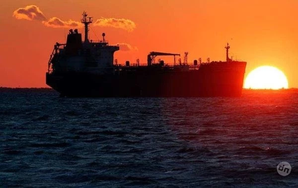 Администрация Байдена планирует усилить санкции против экспорта нефти из России