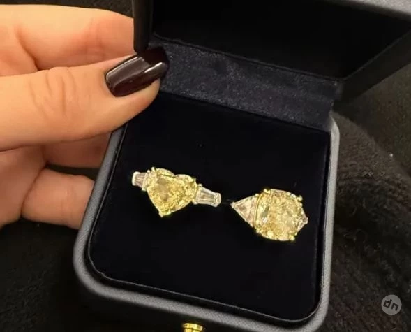 Ксения Бородина показала помолвочное кольцо с камнем в виде сердца