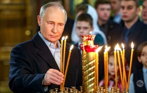 Путин в поздравлении россиян с Рождеством напомнил о традициях и идеалах