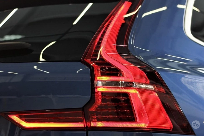 Новый роскошный 7-местный электровнедорожник Volvo EX90 бросает вызов Tesla