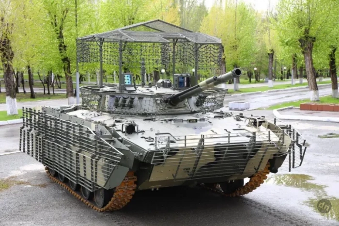 Первая в этом году партия новых боевых машин пехоты БМП-3 поступила в войска
