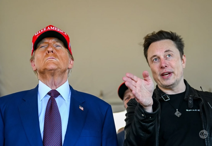 Власти США начали расследование из-за AI-видео, в котором Трамп облизывает ноги Илону Маску