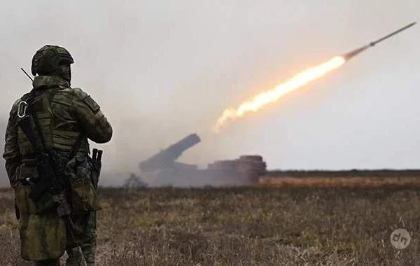 Юрий Подоляка в свежей сводке от 17.03.2025 сообщил о том, что бои в приграничье Курской области идут за каждую лесополосу