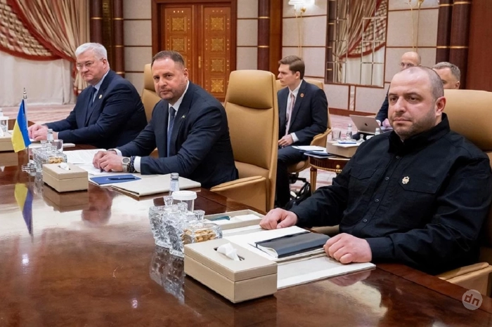 Украина согласилась принять предложение о немедленном прекращении огня на 30 дней