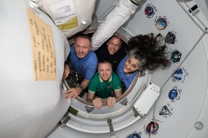 Маск отреагировал на видеообращение застрявших на МКС астронавтов NASA