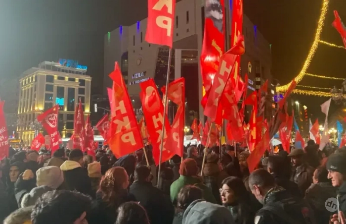 В некоторых районах Турции протесты принимают форму межэтнических конфликтов