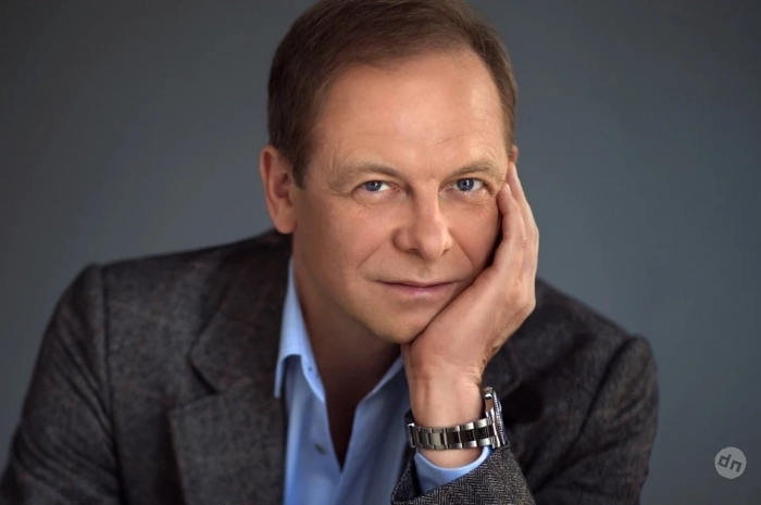 «Жили в тайге с Дмитрием Харатьяном»: шансонье Сергей Куренков – о путешествиях по Сибири
