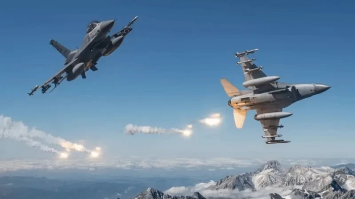 На истребителях F-16 ВВС Турции используются планшеты для управления оружием местного производства
