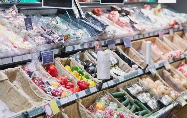 Из-за укрепления рубля в России подешевели продукты питания и китайская техника