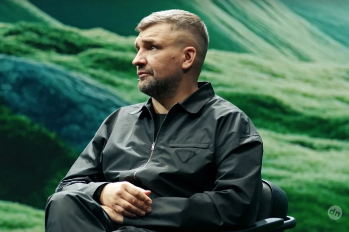 Баста в свой юбилей рассказал о страхе потерять рассудок и напряженных отношениях с мамой: «Я так много ее мучил»