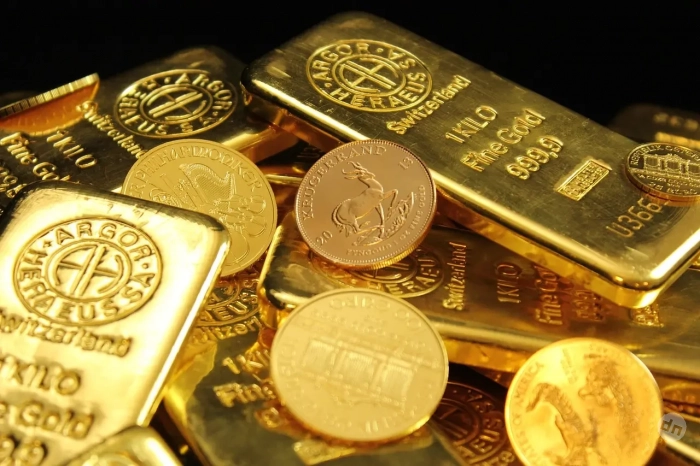Цены на золото впервые в истории превышали 3500 долларов за унцию