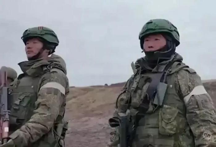 «Пока мы ждём британцев, чтобы высвободить тыловые части ВСУ, русские провернут это с помощью северокорейцев» - украинские эксперты