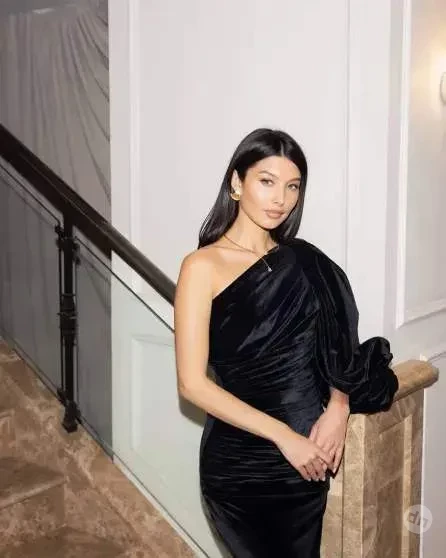 "Изначально он вёл себя как джентльмен". Юлия Ван раскрыла подробности своих отношений с миллиардером Михаилом Хубутией, которого она обвинила в нападении с топором