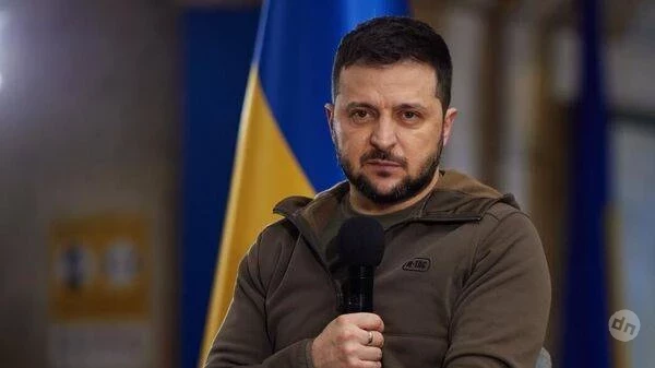 Зеленский на грани: Куда он планирует уехать из Украины и кто окажется в списке эвакуации?
