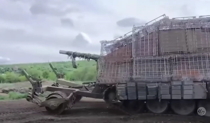 В ходе парада на Красной площади теперь было бы правильно показывать и технику фронтовых «Кулибиных»