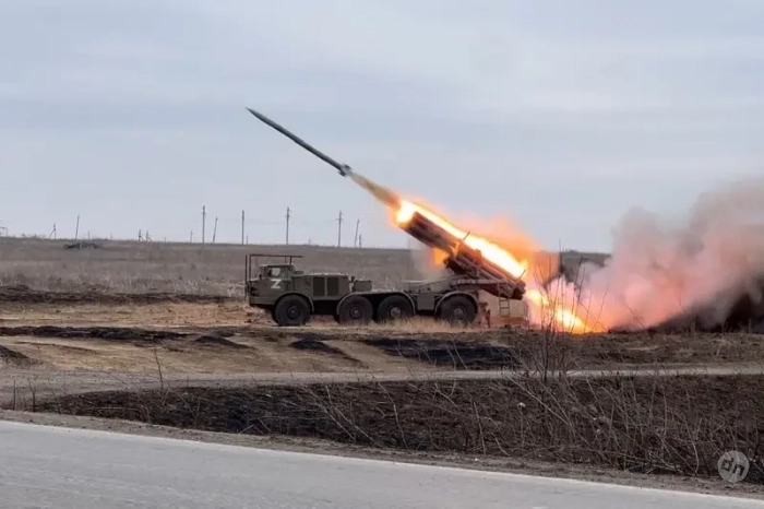 Военный эксперт: Пока ВСУ ждали удара на Покровск с юга, ВС РФ начали обход города с запада и востока