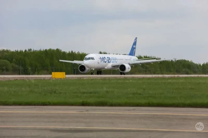 Опытный экземпляр обновлённого лайнера МС-21 впервые совершил беспосадочный перелёт из Иркутска в Москву