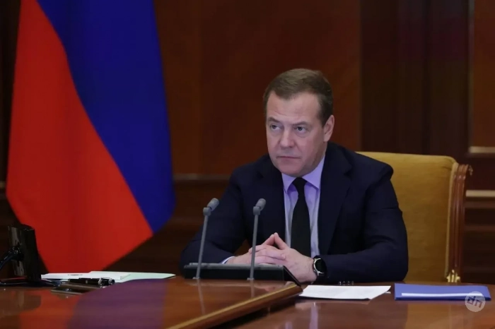 «После нас тишина»: Медведев посоветовал западным недоброжелателям выучить текст гимна РВСН ВС России