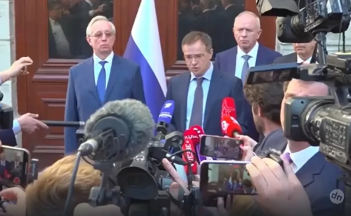 «Уж полночь близится…»: Зеленский утвердил состав украинской делегации для переговоров в Стамбуле с российской стороной